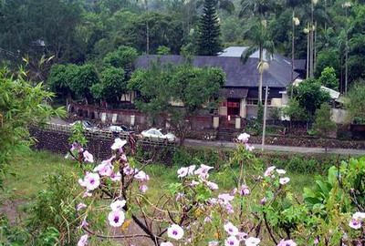 河湾渡假村