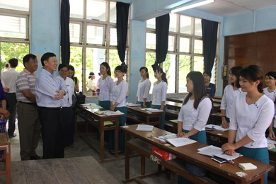 曼德勒外国语大学