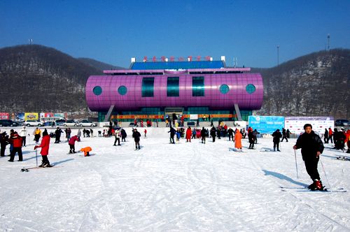 莲花山滑雪场