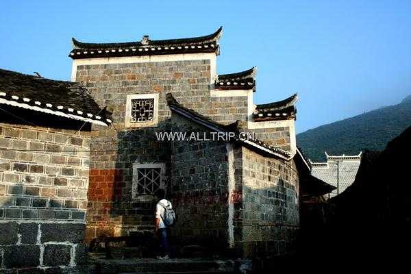 东山楼阁