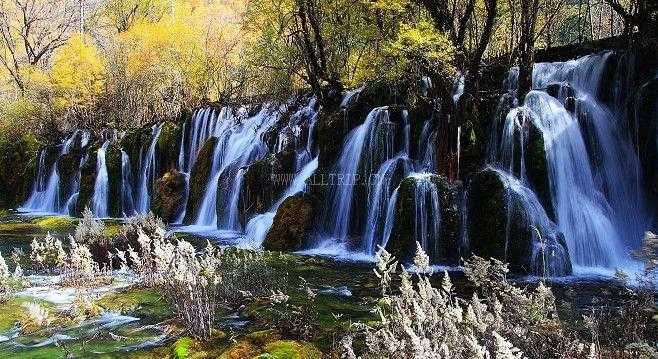 南宁到四川旅游|成都九寨沟黄龙双飞六日游（纯玩）