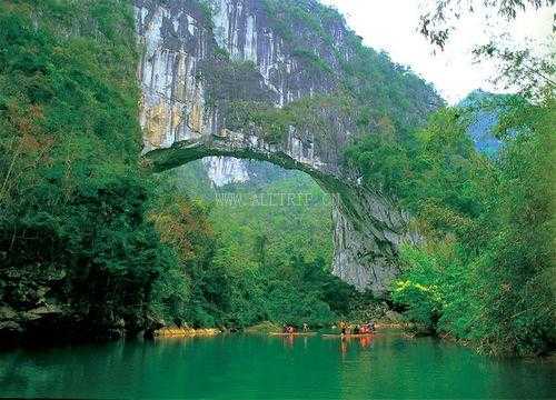 南宁出发到十万大山魔石谷一日休闲游|南宁周边旅游线路