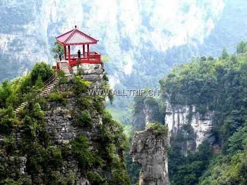 重庆旅游景点:深圳跟团到重庆旅游三日双飞团报价(武隆天坑三桥.仙女山.洪崖洞)