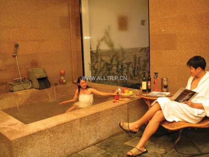 金麒玉麟温泉度假山庄