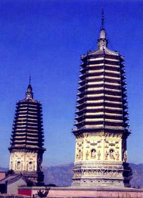 崇兴寺双塔