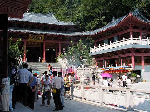 清远一日游价格 深圳到清远飞霞山祈福旅游报价[包团线路]