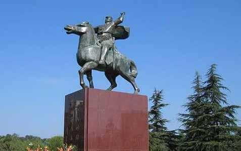 罗炳辉将军铜像