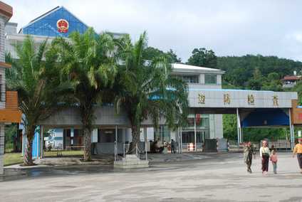 春节云南旅游线路 深圳跟团到云南昆明.西双版纳旅游多少钱
