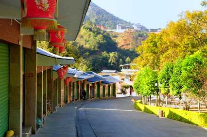 梅州旅游线路报价:深圳到梅州五华热矿泥温泉.雁南飞茶田.叶帅故居.客家博物馆2天超特价团行程/梅州两天团购费用线路