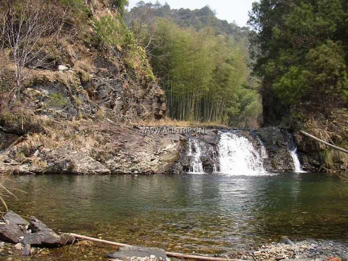 朝阳岩