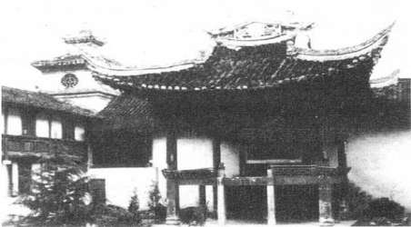 景点简介:                               枫桥大庙位于诸暨枫桥